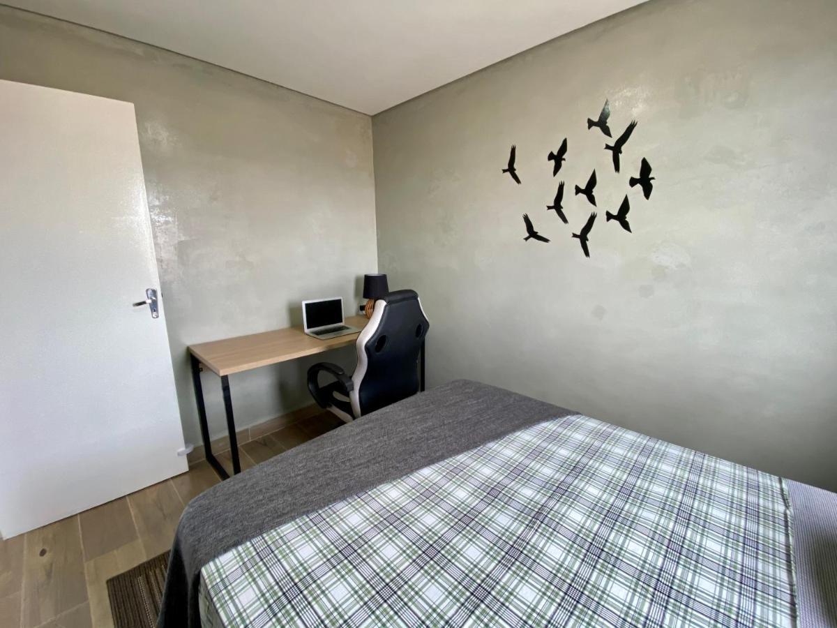 Cond/ Resid/ Cavallari/4Min Da Unimar Marília Buitenkant foto