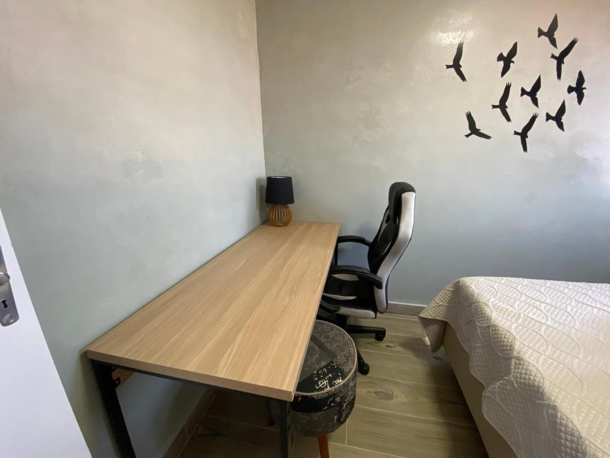Cond/ Resid/ Cavallari/4Min Da Unimar Marília Buitenkant foto